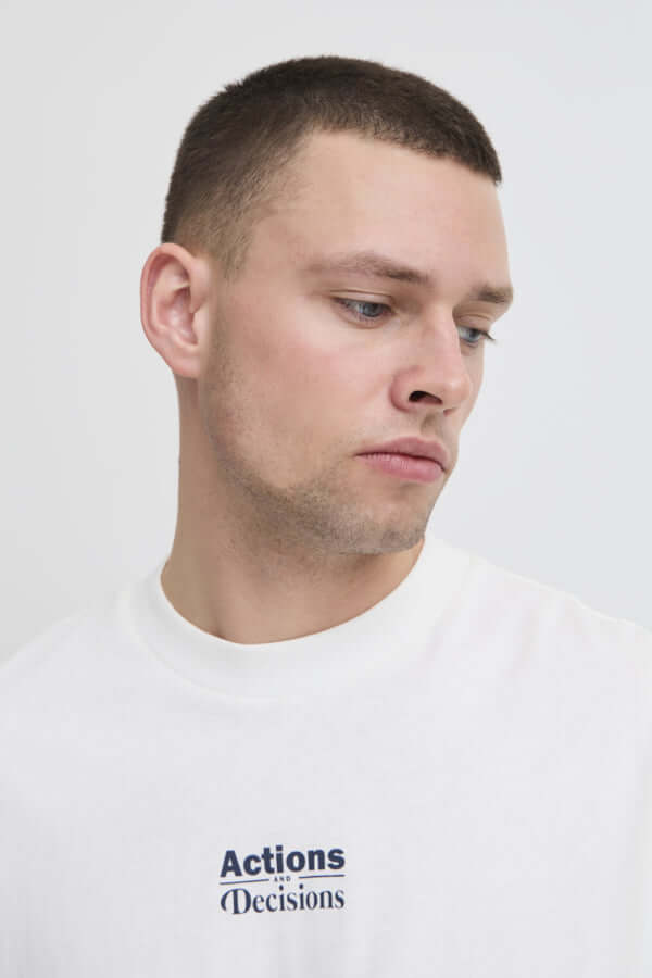 T-shirt Blend BHJAMIL 20717787 met opdruk 'Actions Decisions', regular fit, ronde hals, geschikt voor M t/m 3XL.