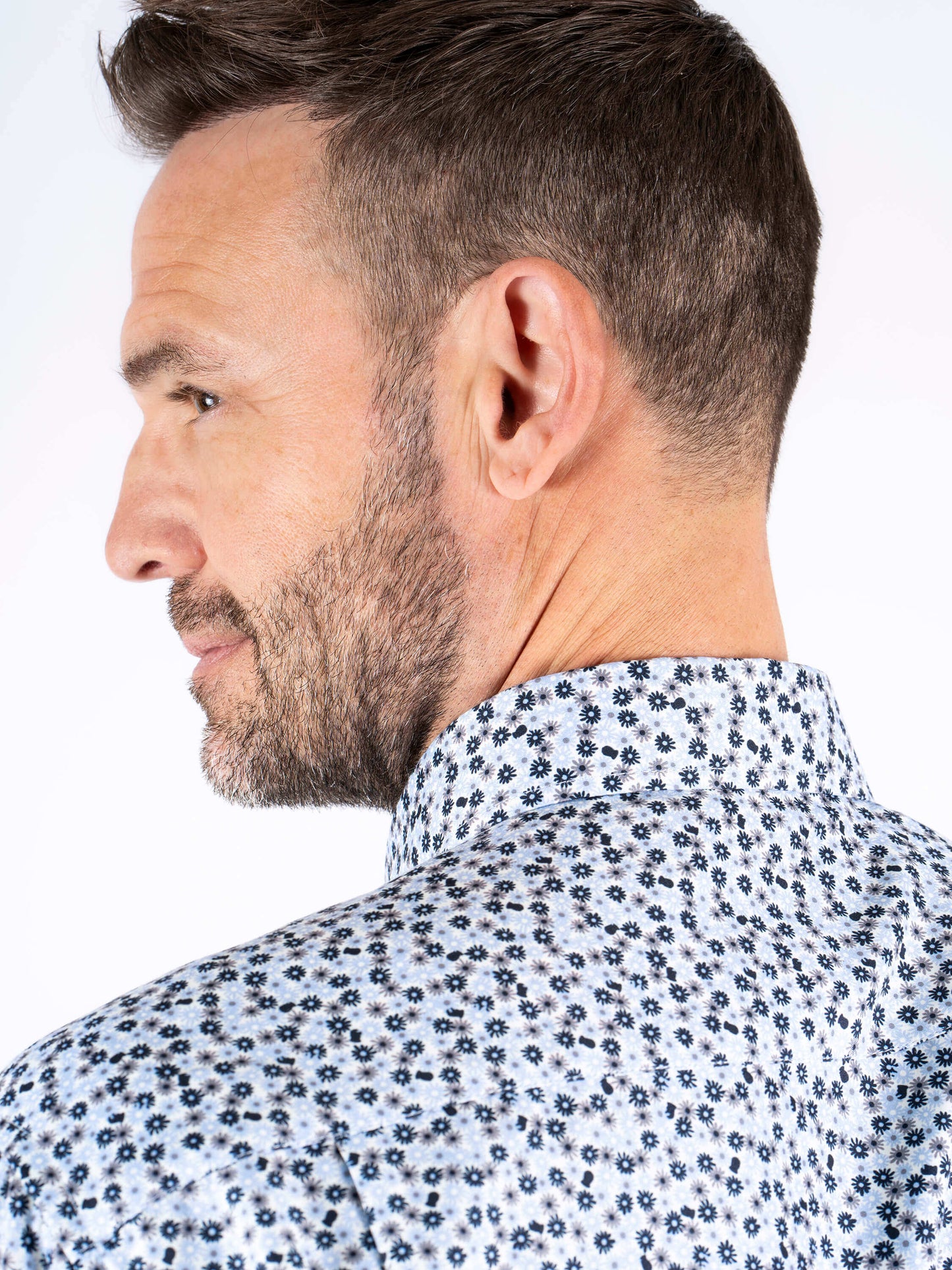 PEanderson LS heren Steel Grey – detail kraag achterzijde