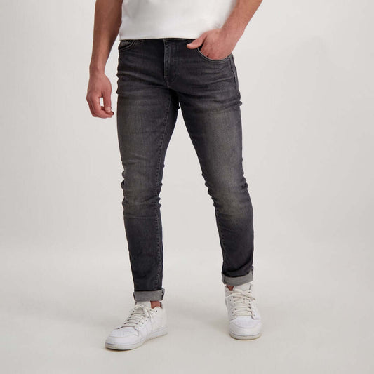 Cars jeans Bates in gewassen zwart met slim fit pasvorm, perfect voor stijl en comfort.