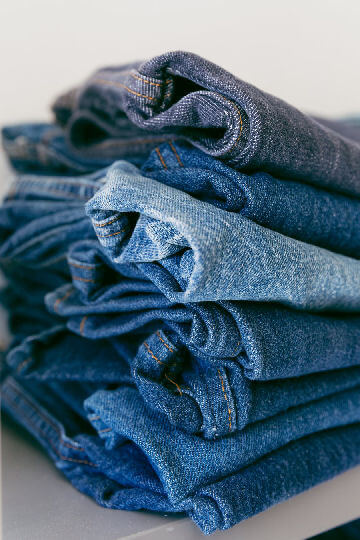 op zoek naar een nieuwe jeans