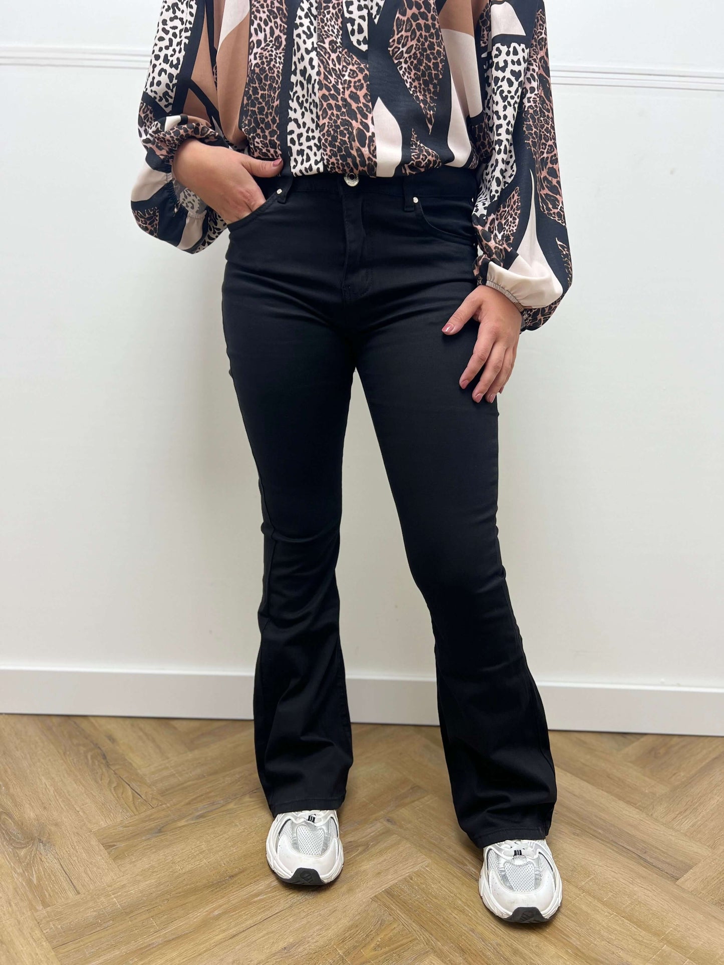 Goodies Flared Jeans Zwart