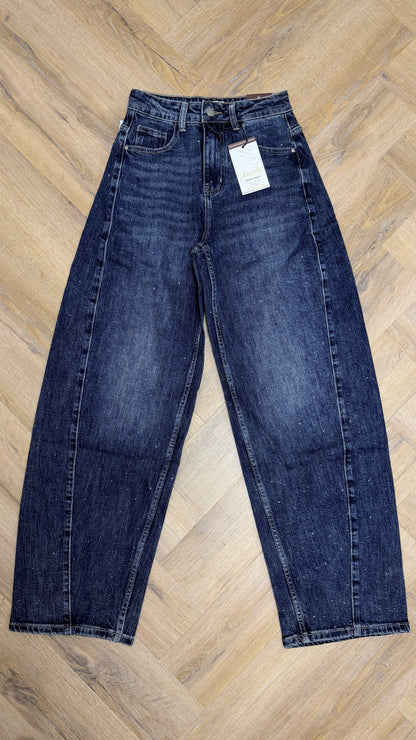 Jewelly Barrel Dames Jeans met Subtiele Glitter – JP310